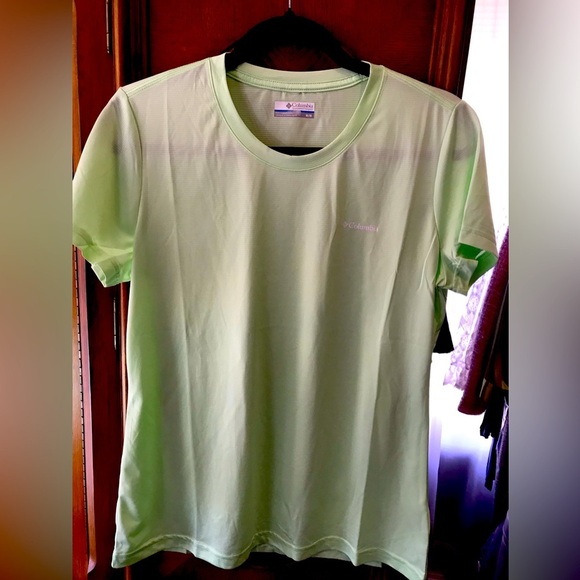 Columbia TShirt - Picture 1 of 2